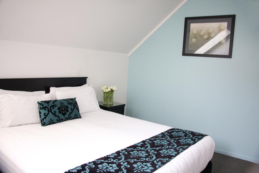 Motel Camelot On Ulster à Hamilton Extérieur photo