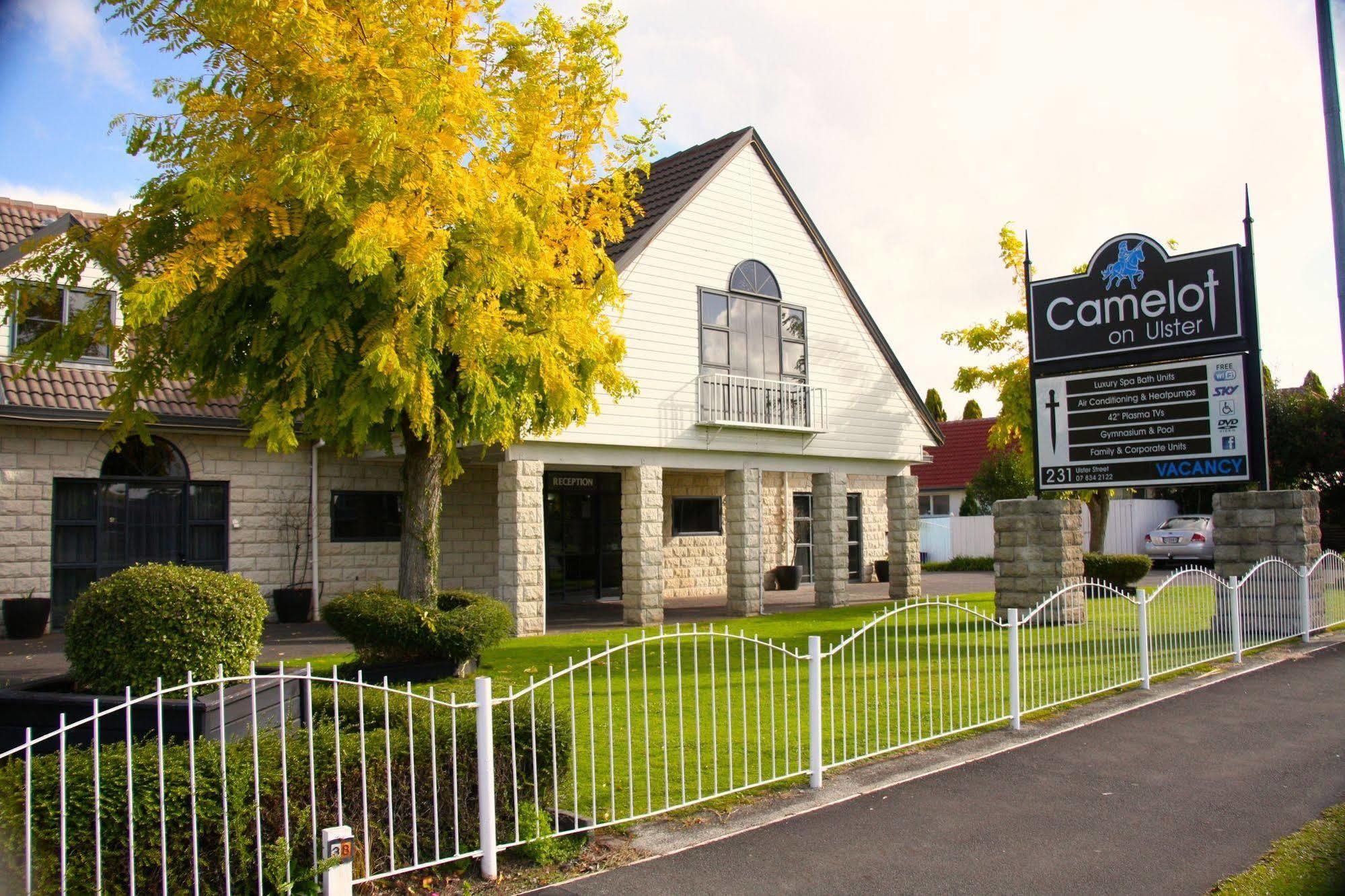 Motel Camelot On Ulster à Hamilton Extérieur photo